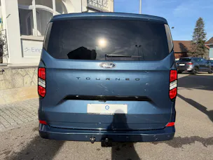 FORD Tourneo Bus 320 L1H1 Titanium Automat