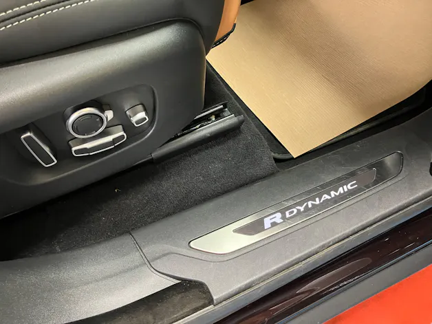 Land Rover Range Rover Velar R-Dynamic P 400 HSE Automatic