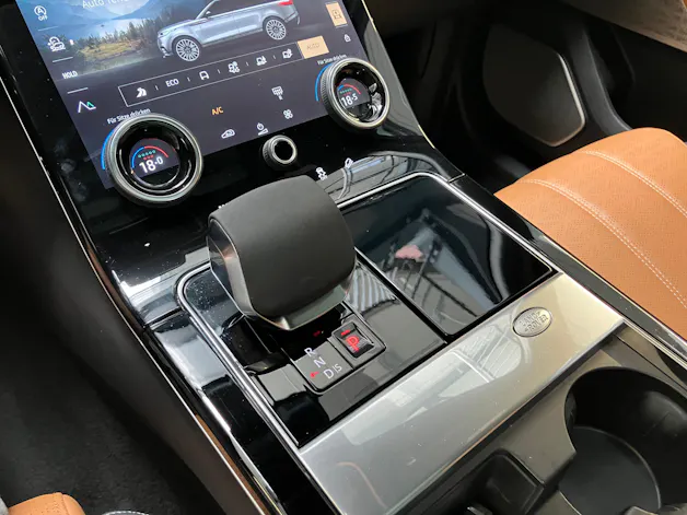 Land Rover Range Rover Velar R-Dynamic P 400 HSE Automatic