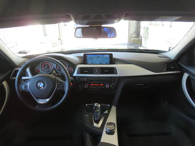 BMW 320i Touring Steptronic