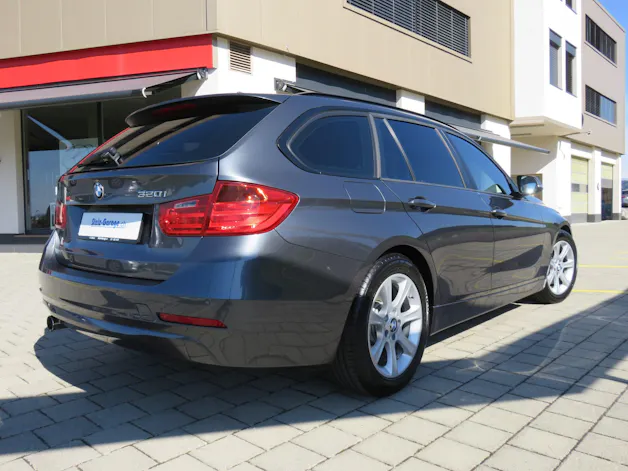 BMW 320i Touring Steptronic