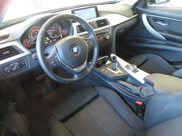 BMW 320i Touring Steptronic