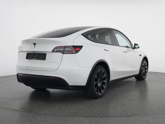 Tesla Model Y Long Range