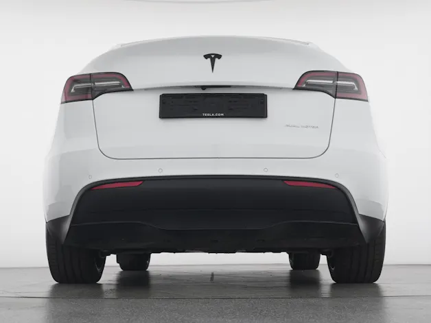 Tesla Model Y Long Range