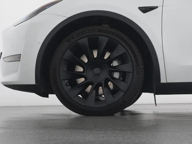 Tesla Model Y Long Range