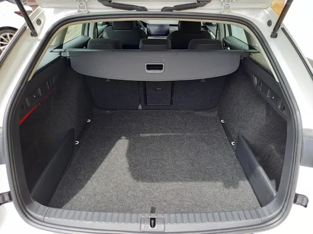 SKODA Octavia Combi 2.0 TDI DSG Ambition 4x4