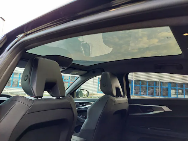 RENAULT RAFALE E-TECH Atelier Alpine hyper hybrid E-Tech 4x4 300PS plug-in