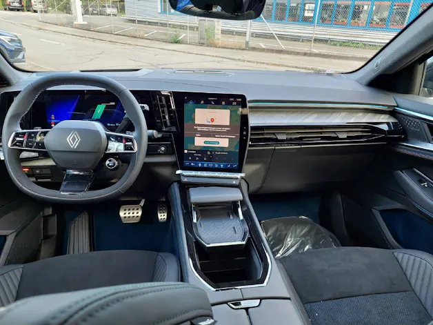 RENAULT RAFALE E-TECH Atelier Alpine hyper hybrid E-Tech 4x4 300PS plug-in