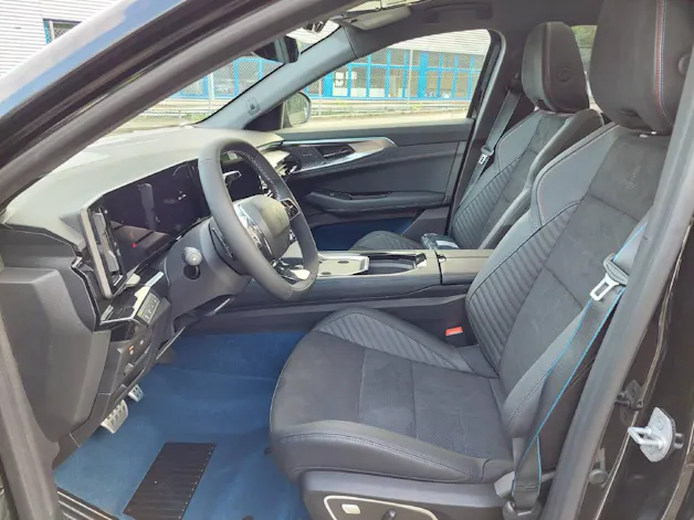 RENAULT RAFALE E-TECH Atelier Alpine hyper hybrid E-Tech 4x4 300PS plug-in
