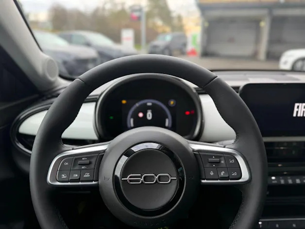 FIAT 600h Mild Hybrid Icon Swiss Edition