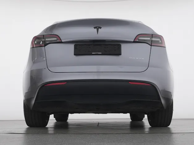 Tesla Model Y Long Range All-Wheel Drive