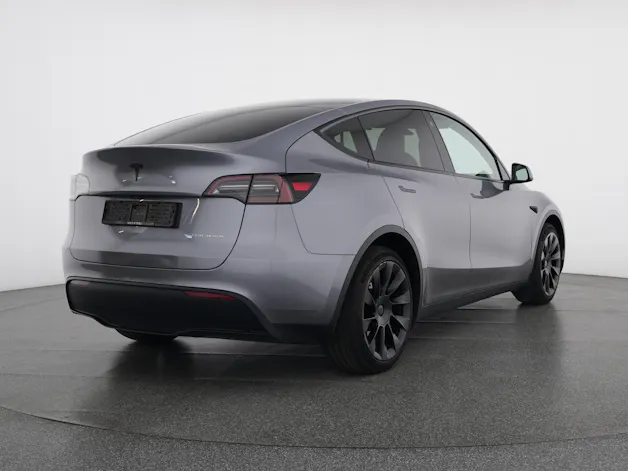 Tesla Model Y Long Range All-Wheel Drive