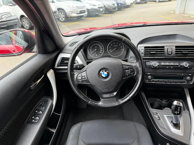 BMW 118i Sport Line Steptronic