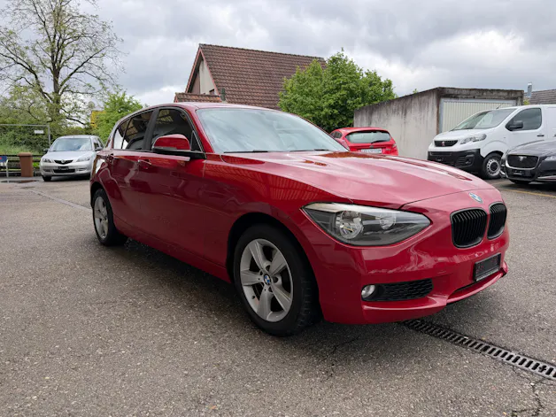 BMW 118i Sport Line Steptronic