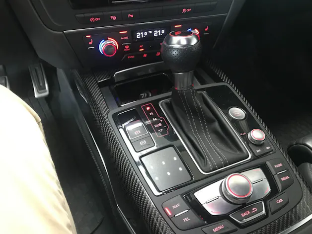 AUDI RS6 Avant 4.0 TFSI V8 quattro Tiptronic