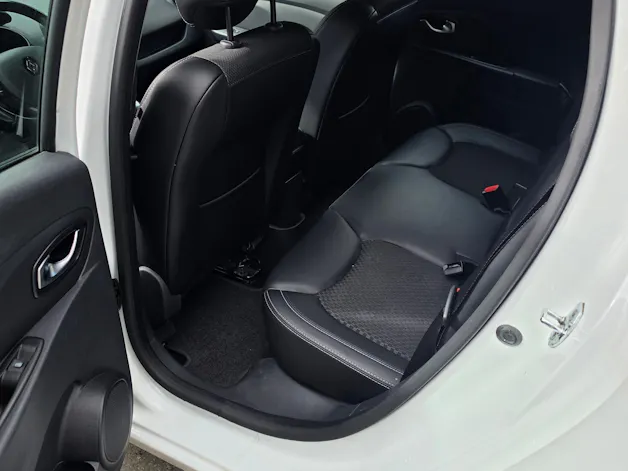 RENAULT Clio 1.2 16V T Intens EDC