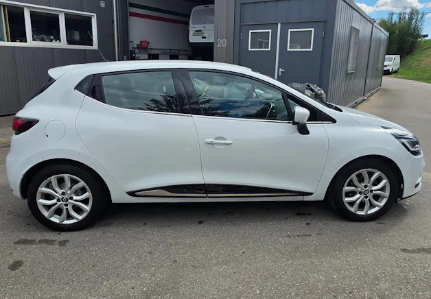 RENAULT Clio 1.2 16V T Intens EDC