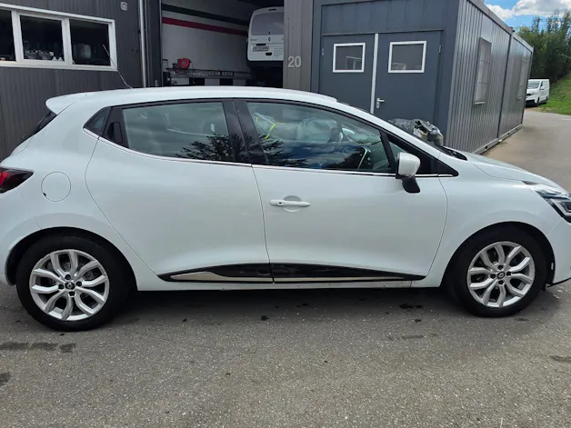 RENAULT Clio 1.2 16V T Intens EDC