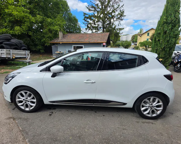 RENAULT Clio 1.2 16V T Intens EDC