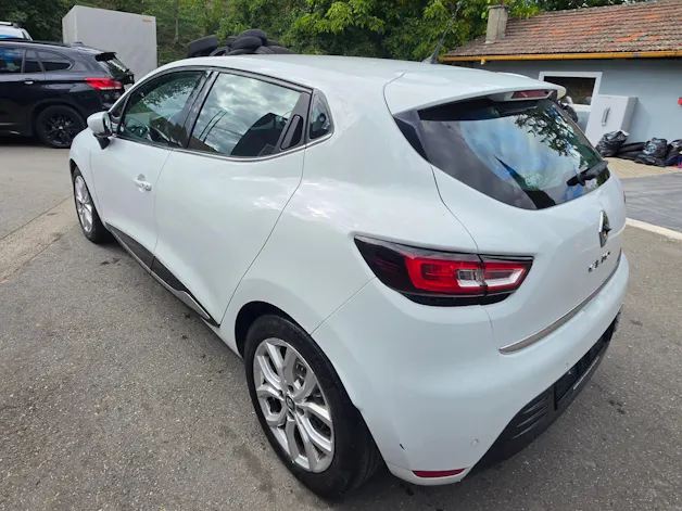 RENAULT Clio 1.2 16V T Intens EDC