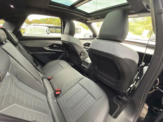 PEUGEOT 3008 145 e-DCS6 Hybrid GT