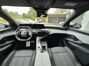 PEUGEOT 3008 145 e-DCS6 Hybrid GT