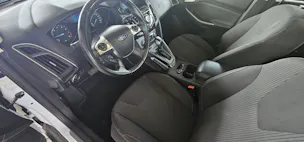FORD Focus 1.6i VCT Titanium PowerShift