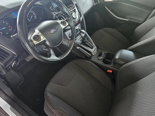 FORD Focus 1.6i VCT Titanium PowerShift