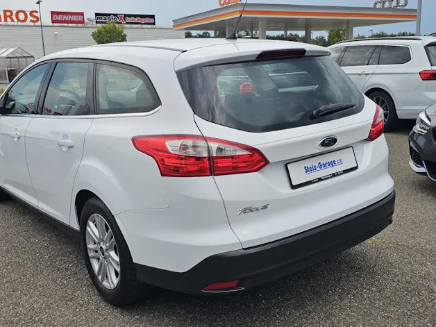 FORD Focus 1.6i VCT Titanium PowerShift