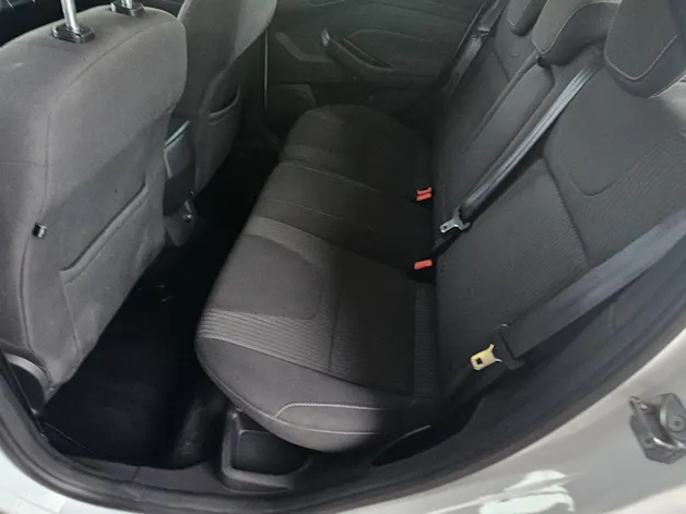 FORD Focus 1.6i VCT Titanium PowerShift