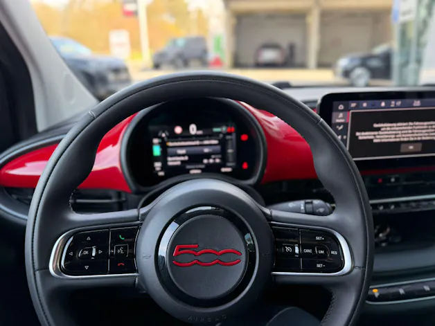 FIAT 500 C electric 87 kW Red