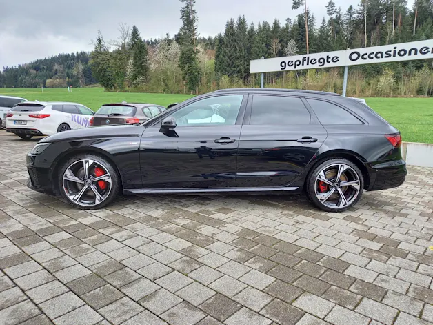 AUDI A4 Avant 40 TDI S line quattro S-tronic