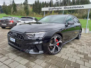 AUDI A4 Avant 40 TDI S line quattro S-tronic