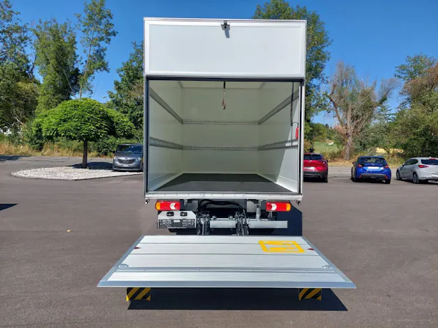 RENAULT Master Kab.-Ch. 3.5 t L3H1 2.0 Blue dCi 170 EuroVI Kofferaufbau Typ 7 Fankhauser
