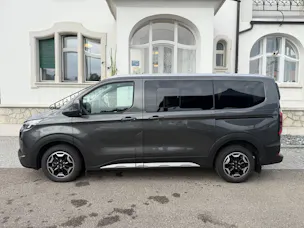 FORD Tourneo Bus 340 L1H1 PHEV Active