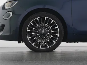 FIAT 500 electric 87 kW La Prima