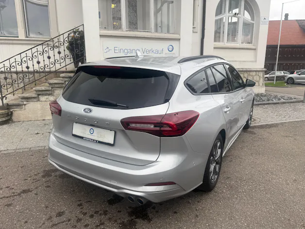 FORD Focus Station Wagon 1.0i EcoB Hybrid 155 ST-Line X