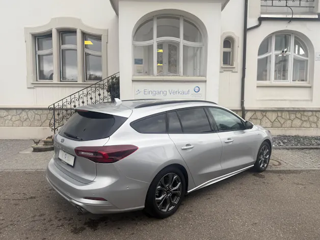 FORD Focus Station Wagon 1.0i EcoB Hybrid 155 ST-Line X