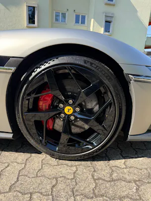 FERRARI 12 Cilindri Spider