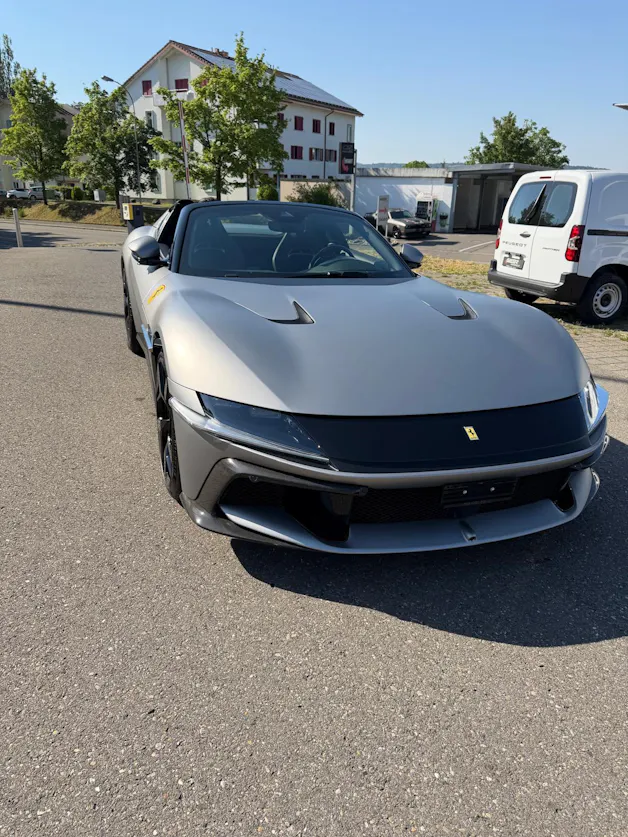 FERRARI 12 Cilindri Spider