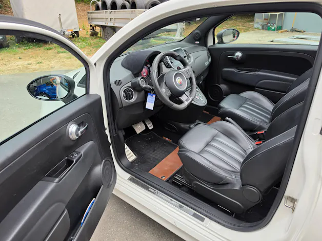 FIAT 595C 1.4 16V Turbo Abarth Competizione Dualogic