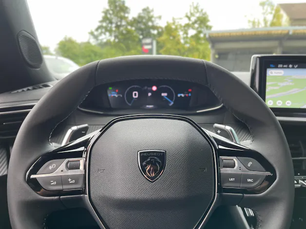 PEUGEOT 2008 1.2 PureTech Allure Premium