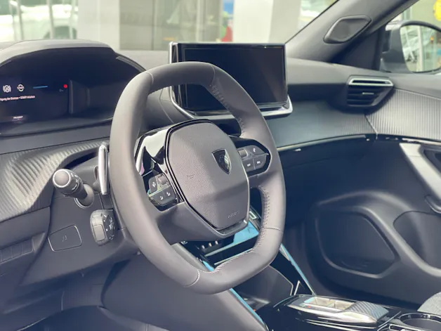 PEUGEOT 2008 1.2 PureTech Allure Premium