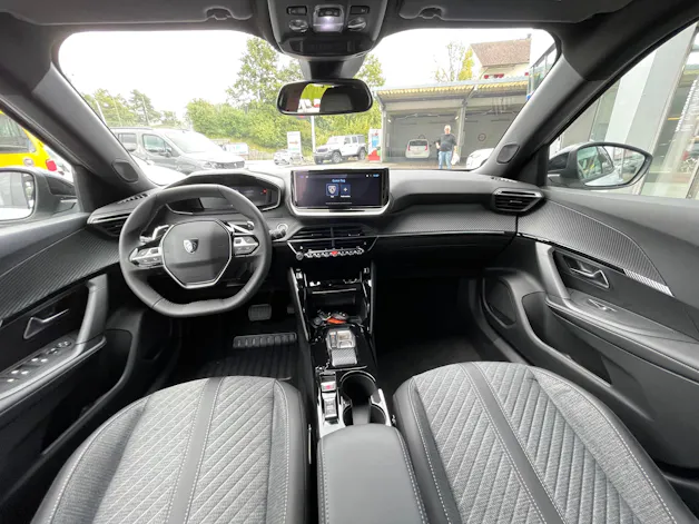 PEUGEOT 2008 1.2 PureTech Allure Premium
