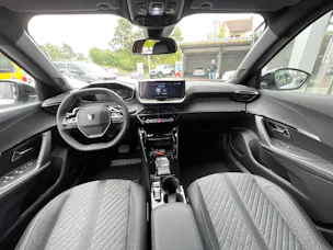PEUGEOT 2008 1.2 PureTech Allure Premium