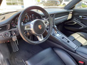 PORSCHE 911 Turbo S PDK