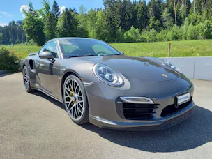 PORSCHE 911 Turbo S PDK