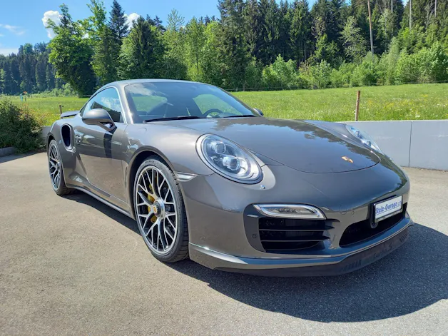 PORSCHE 911 Turbo S PDK