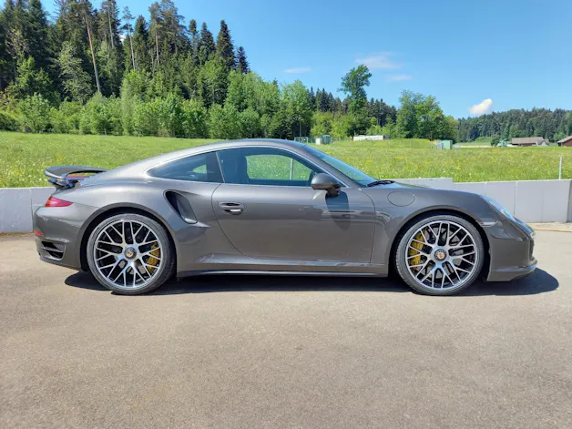 PORSCHE 911 Turbo S PDK