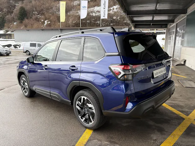 Subaru Forester Station 2.0i e-Boxer Swiss Plus